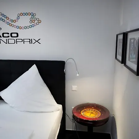 住宿加早餐酒店 Motorworld *