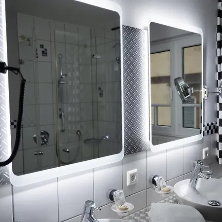 Motorworld Nocleg ze śniadaniem Warthausen