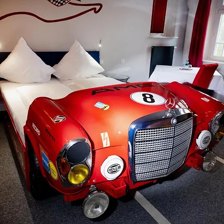 Motorworld Nocleg ze śniadaniem *