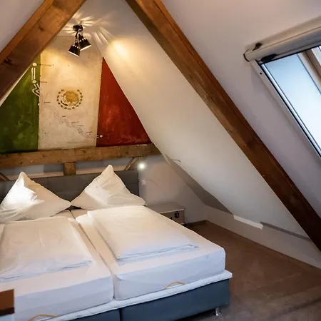 住宿加早餐酒店 Motorworld *